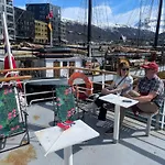Norwegian Fjord Explorer Line Πλωτό κατάλυμα *