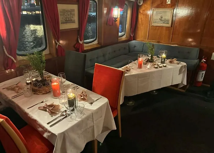 Ботель Norwegian Fjord Explorer Line *