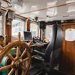 بوتيل Norwegian Fjord Explorer Line ترومسو
