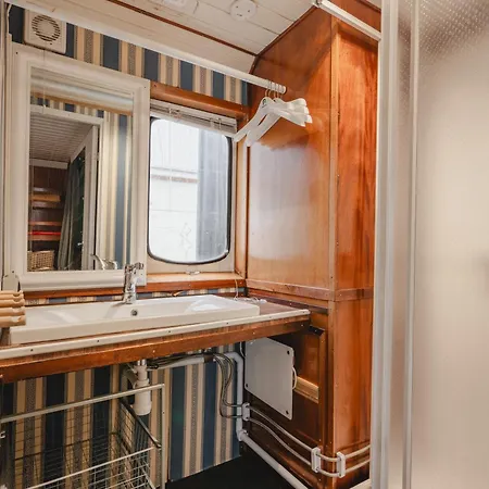 Norwegian Fjord Explorer Line Hotel en barco